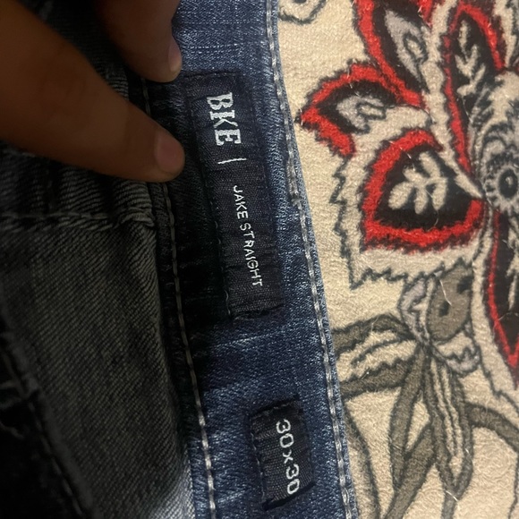 Two 30x30 Bke jeans - Picture 5 of 10